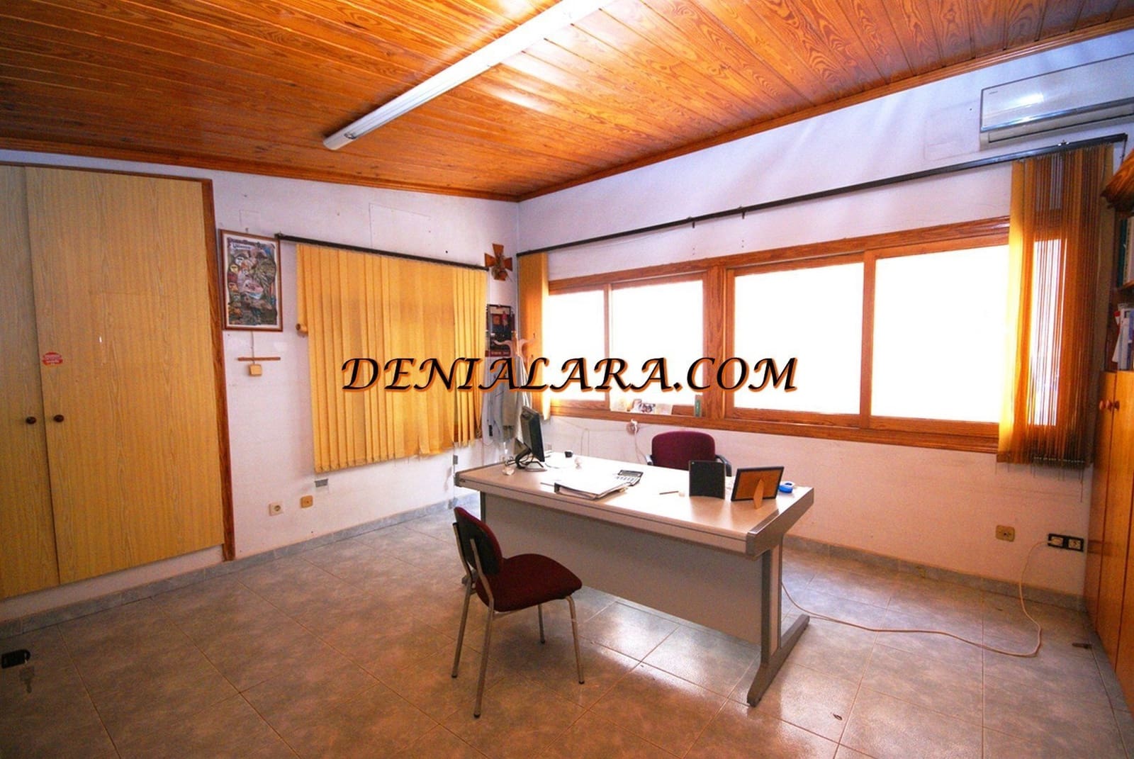 Kommersiell till salu i Denia - 880 000 € (Ref: 4066739)