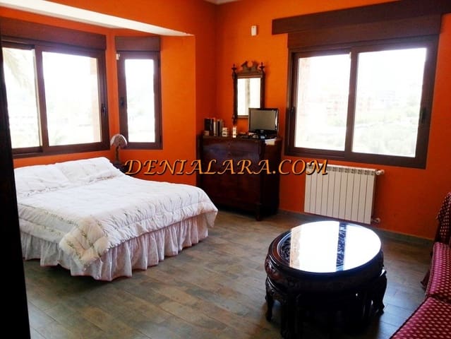 4 bedroom Villa for sale in Pedreguer with pool garage - € 990,000 (Ref: 4066794)