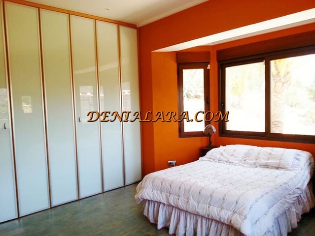 4 bedroom Villa for sale in Pedreguer with pool garage - € 990,000 (Ref: 4066794)