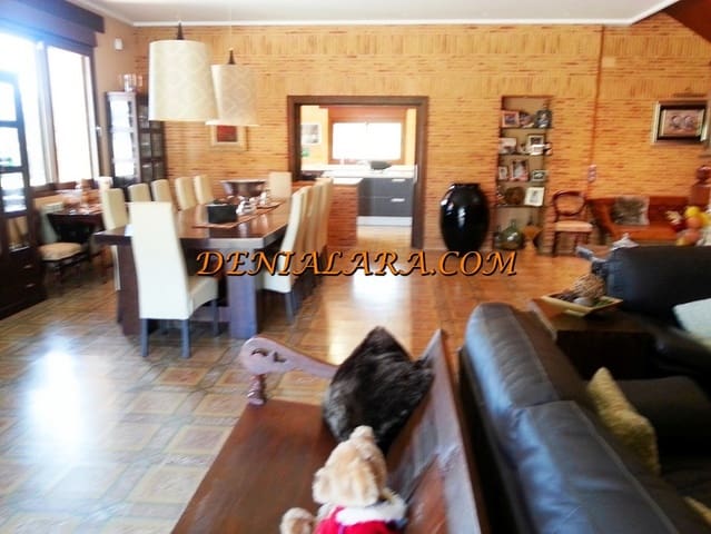 4 bedroom Villa for sale in Pedreguer with pool garage - € 990,000 (Ref: 4066794)