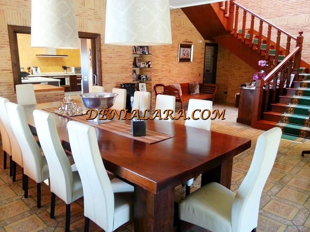 4 bedroom Villa for sale in Pedreguer with pool garage - € 990,000 (Ref: 4066794)