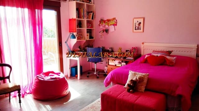 4 bedroom Villa for sale in Pedreguer with pool garage - € 990,000 (Ref: 4066794)