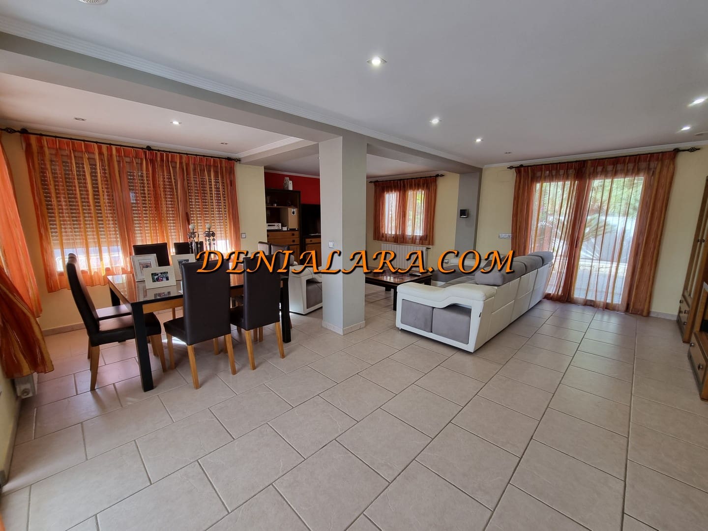 4 sypialnia Willa na sprzedaż w Denia z basenem garażem - 650 000 € (Ref: 5207517)