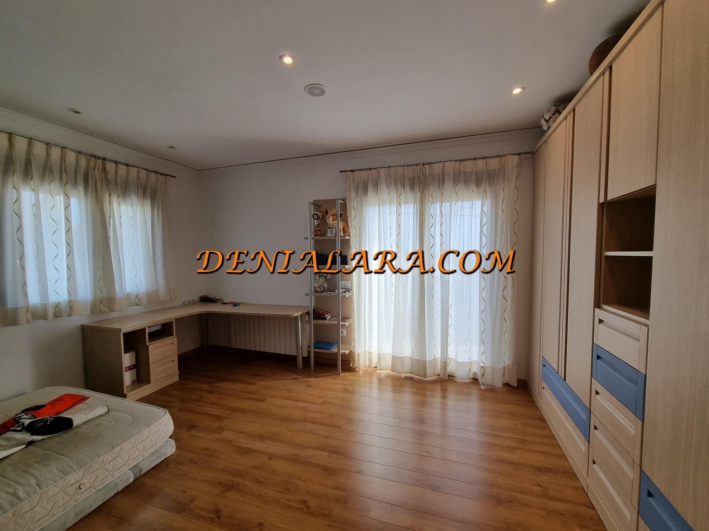 4 sypialnia Willa na sprzedaż w Denia z basenem garażem - 650 000 € (Ref: 5207517)