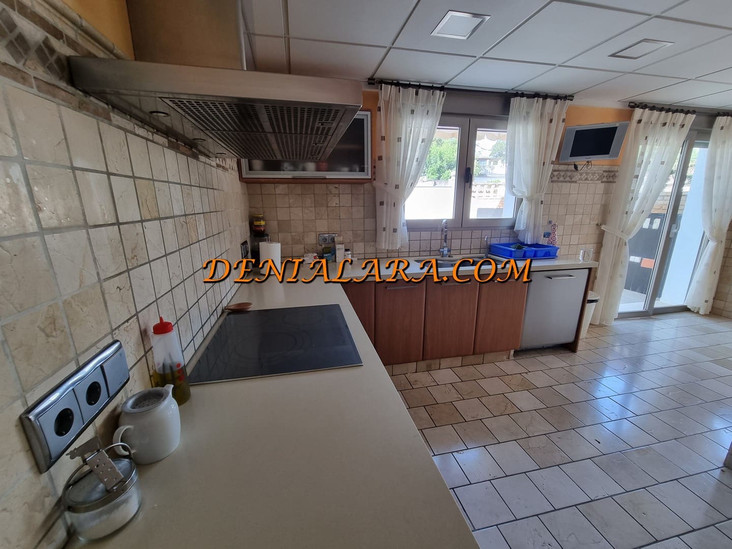 4 sypialnia Willa na sprzedaż w Denia z basenem garażem - 650 000 € (Ref: 5207517)