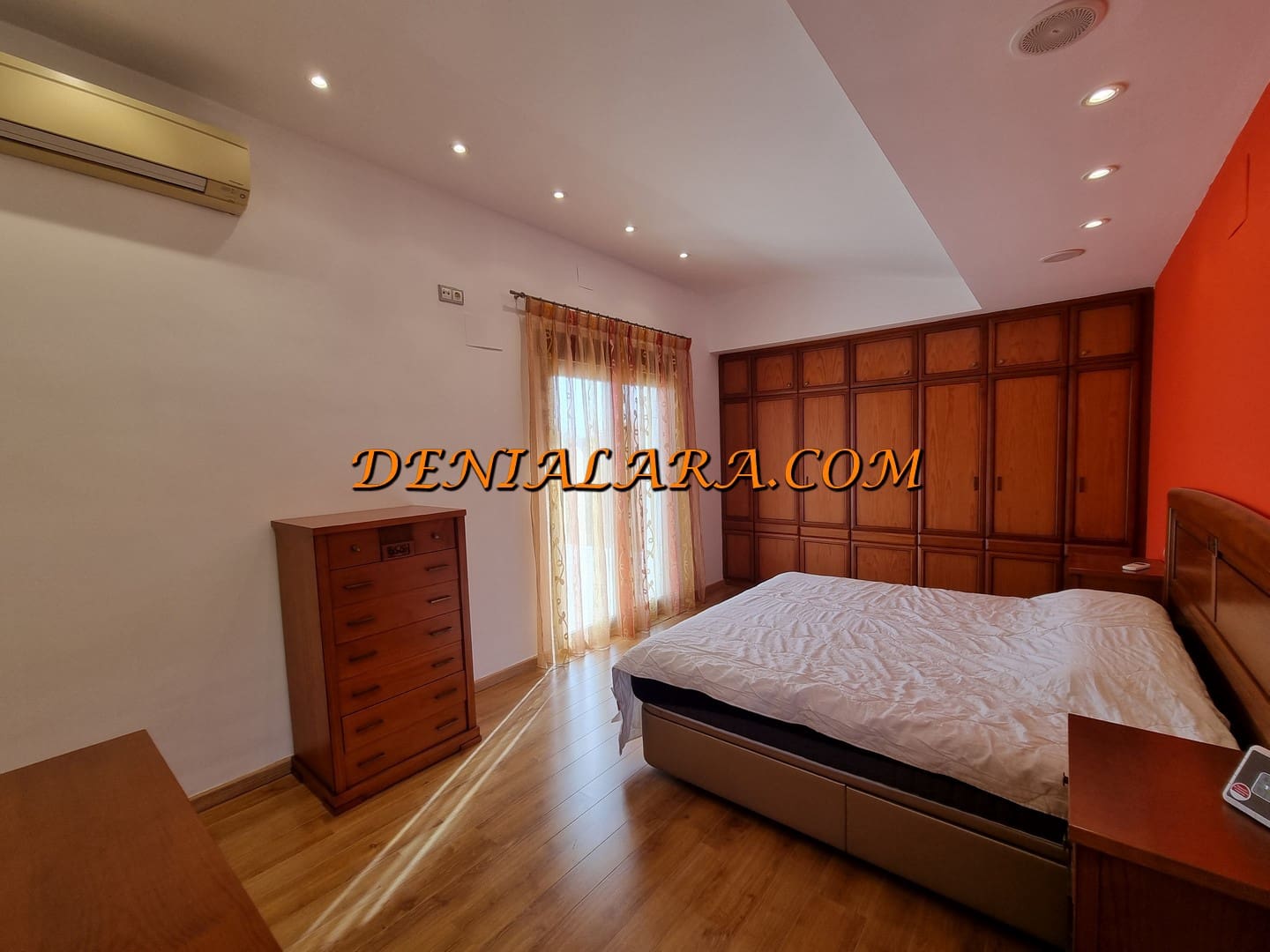 4 sypialnia Willa na sprzedaż w Denia z basenem garażem - 650 000 € (Ref: 5207517)