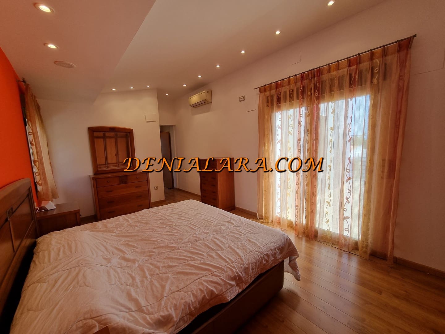 4 sypialnia Willa na sprzedaż w Denia z basenem garażem - 650 000 € (Ref: 5207517)