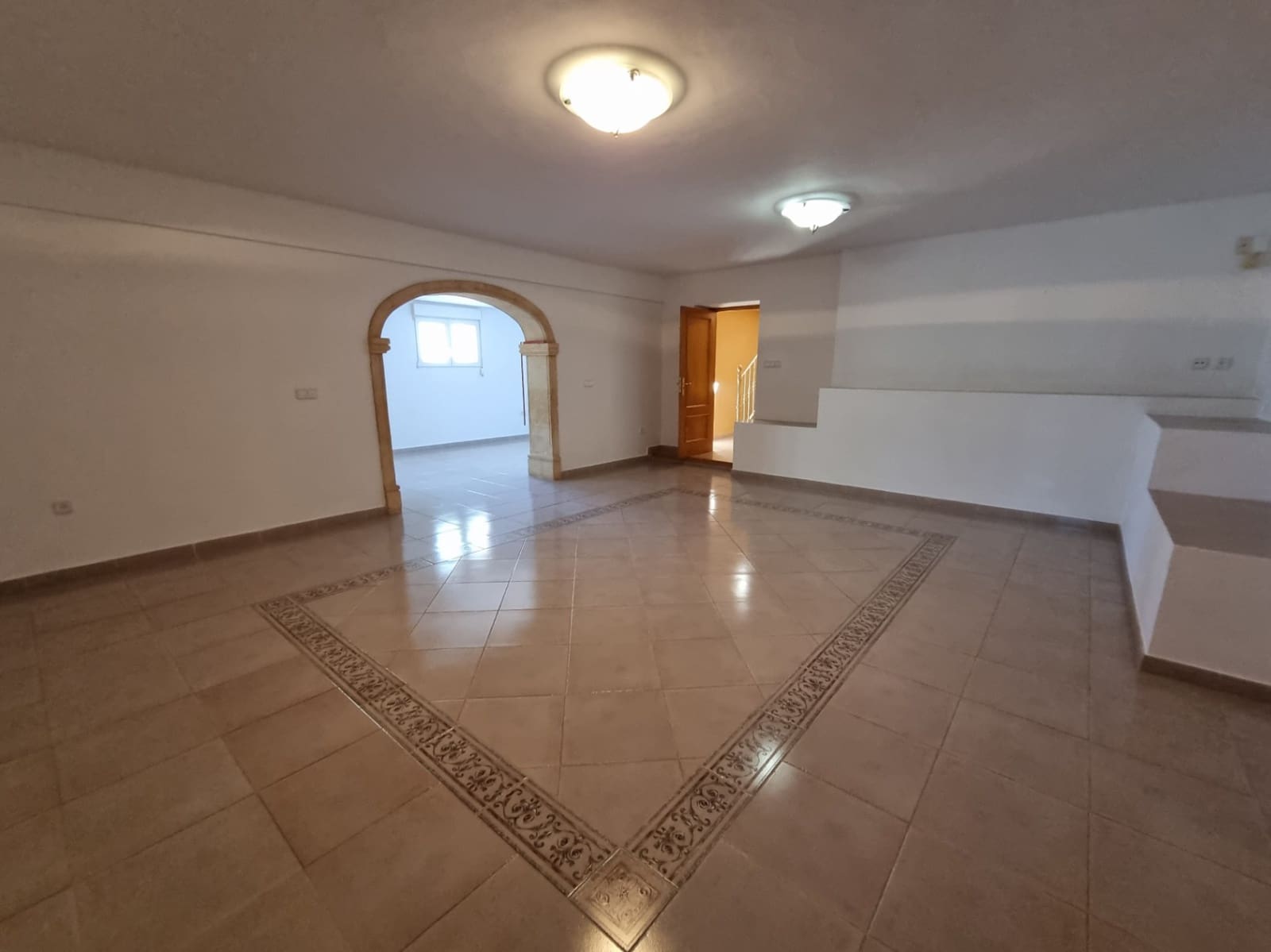 6 bedroom Villa for sale in Pedreguer with pool garage - € 965,000 (Ref: 5207539)