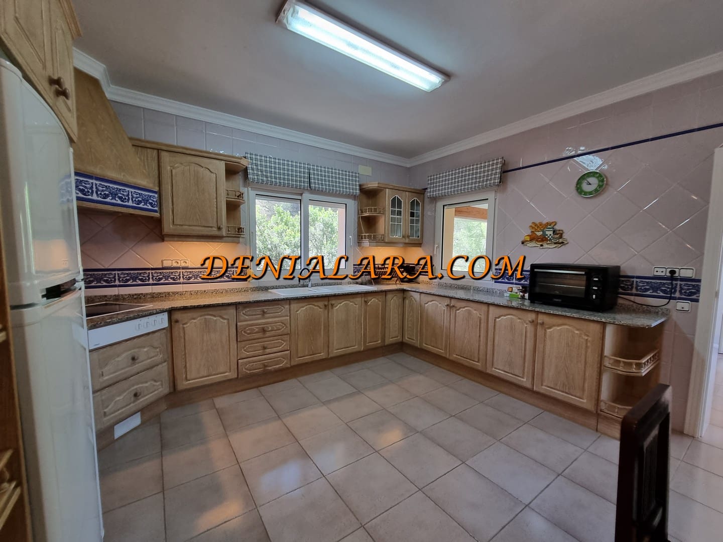 6 bedroom Villa for sale in Pedreguer with pool garage - € 965,000 (Ref: 5207539)