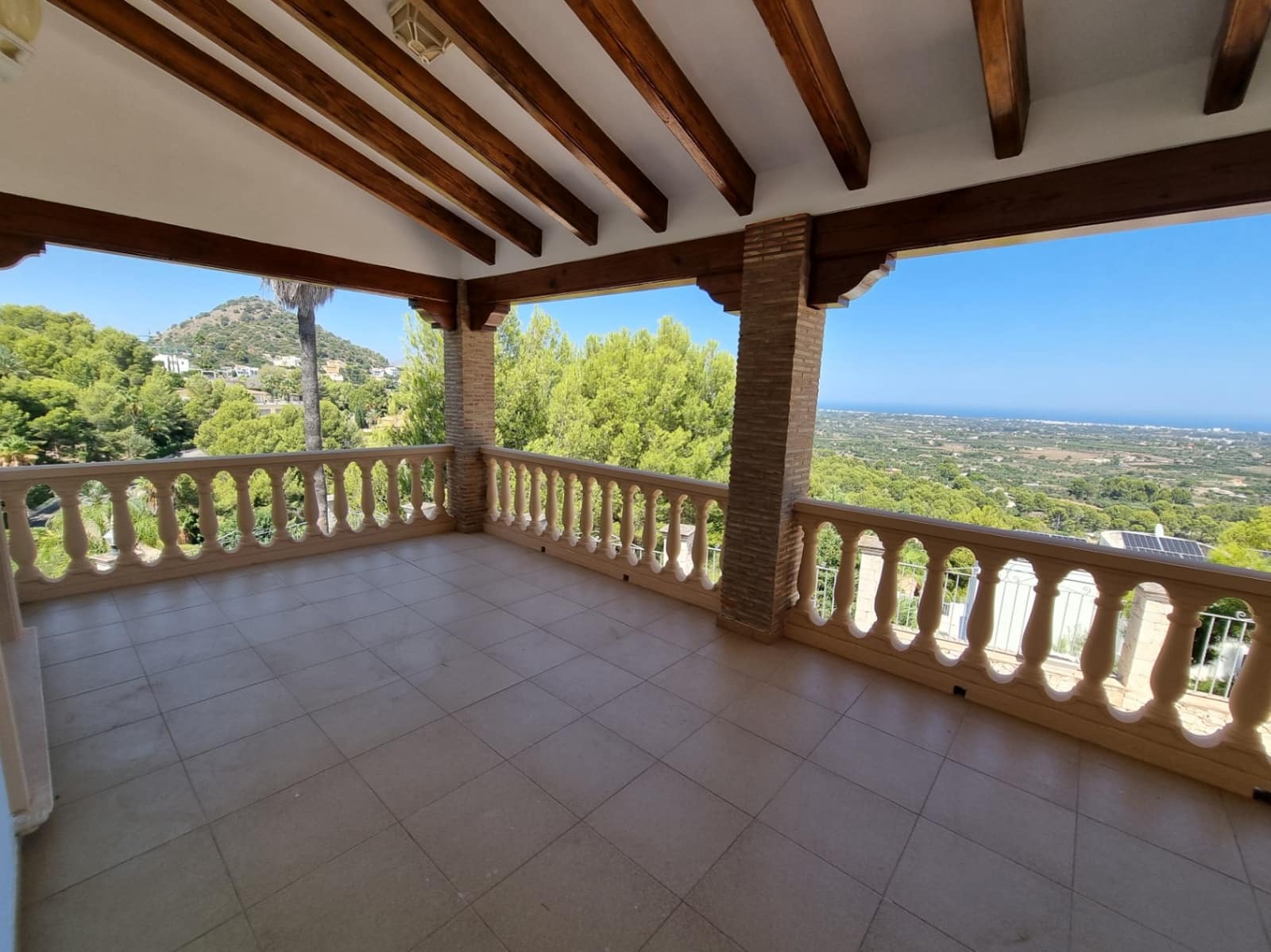 6 bedroom Villa for sale in Pedreguer with pool garage - € 965,000 (Ref: 5207539)