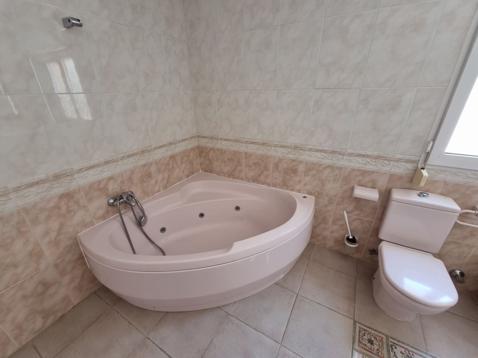 6 bedroom Villa for sale in Pedreguer with pool garage - € 965,000 (Ref: 5207539)