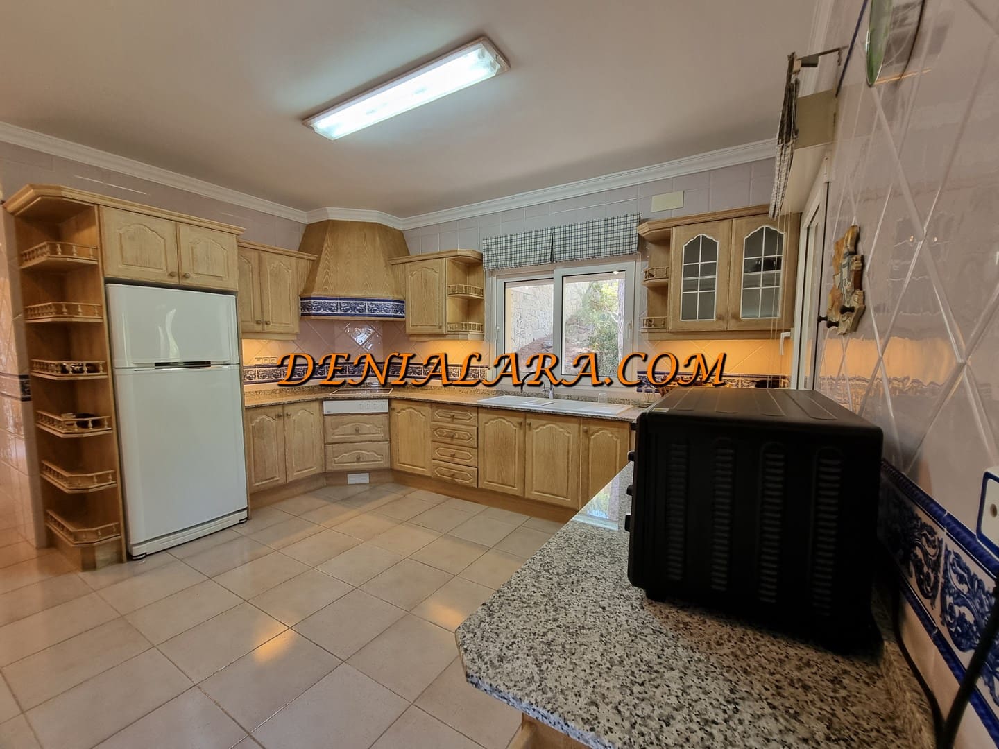 6 bedroom Villa for sale in Pedreguer with pool garage - € 965,000 (Ref: 5207539)