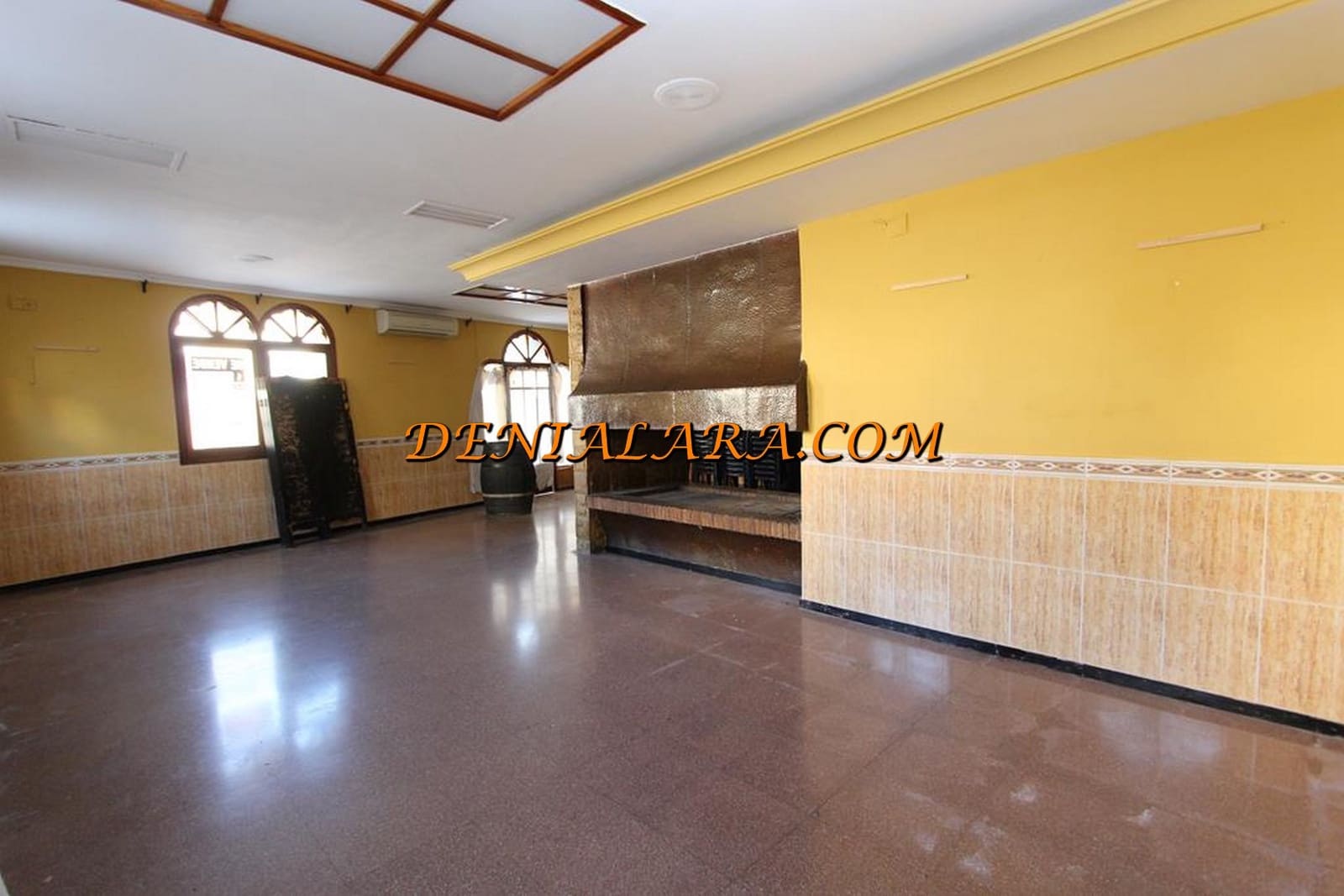 Restaurant/Bar til salg i El Vergel / Verger med garage - € 315.000 (Ref: 5842161)