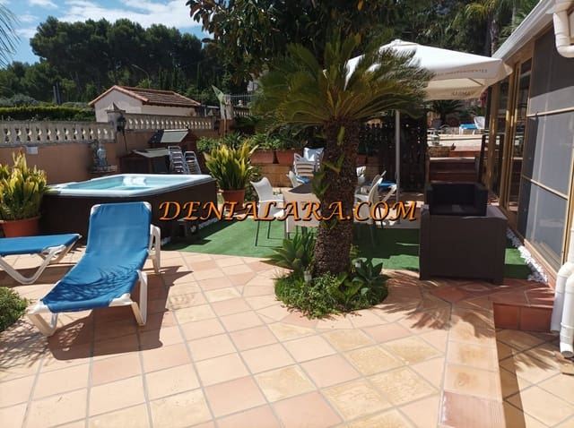 4 bedroom Villa for rent in Las Rotas / Les Rotes, Dénia with pool garage - € 2,800 (Ref: 6483964)