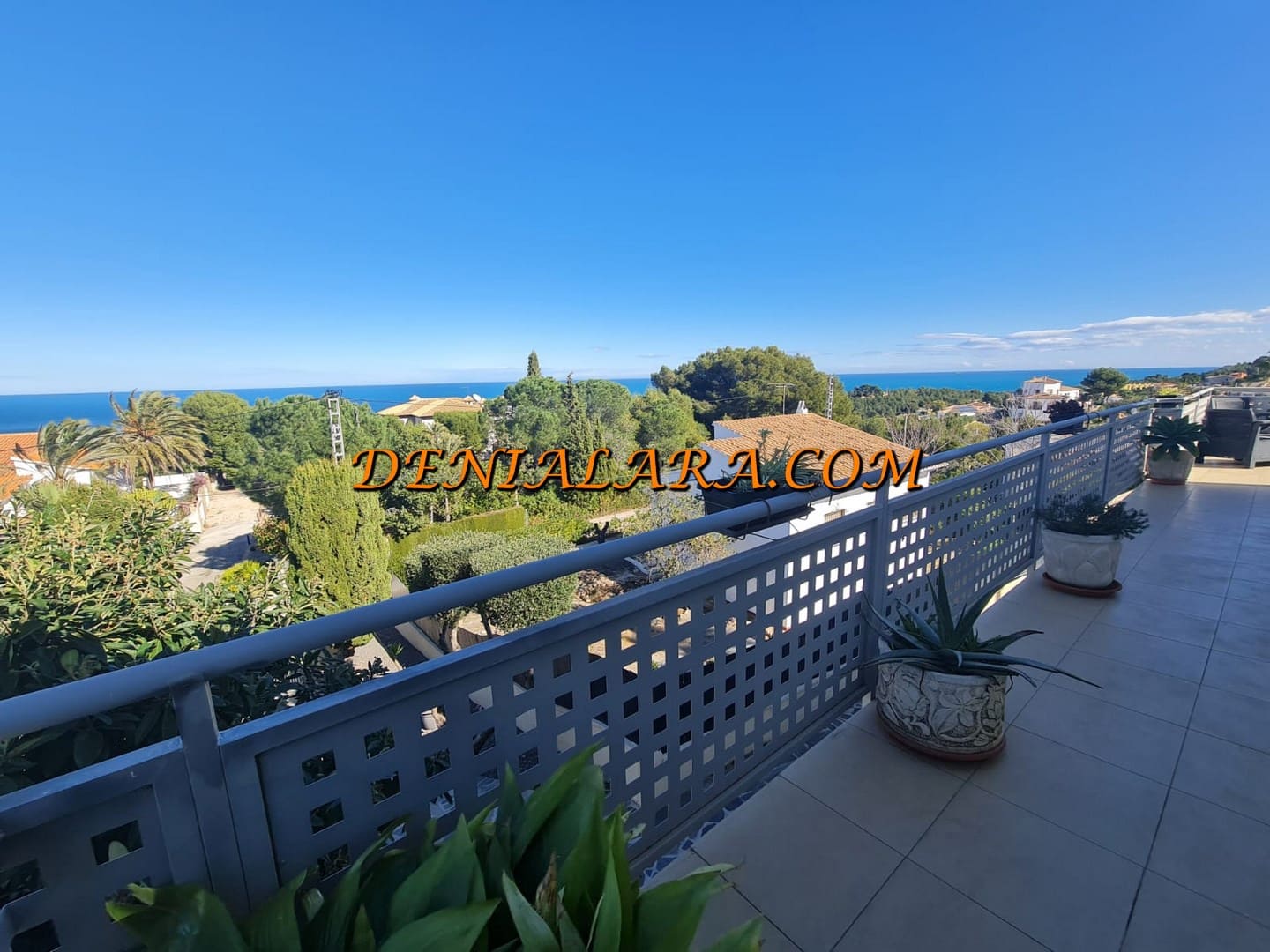 Chalet de 4 habitaciones en Dénia en venta con piscina garaje - 680.000 € (Ref: 6659778)