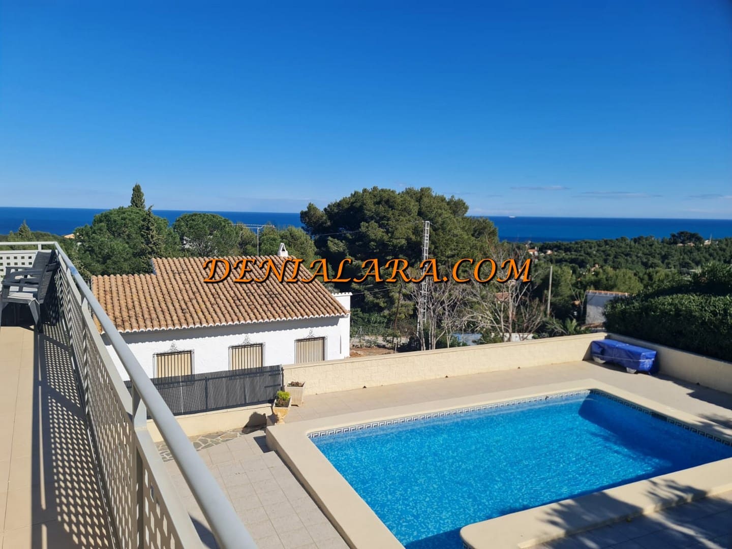 Chalet de 4 habitaciones en Dénia en venta con piscina garaje - 680.000 € (Ref: 6659778)