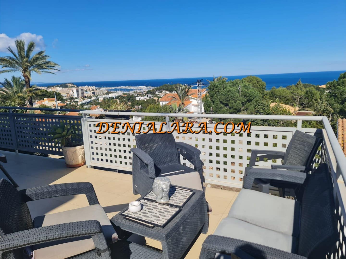 Chalet de 4 habitaciones en Dénia en venta con piscina garaje - 680.000 € (Ref: 6659778)