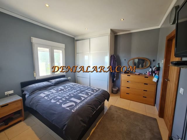 Chalet de 4 habitaciones en Dénia en venta con piscina garaje - 680.000 € (Ref: 6659778)