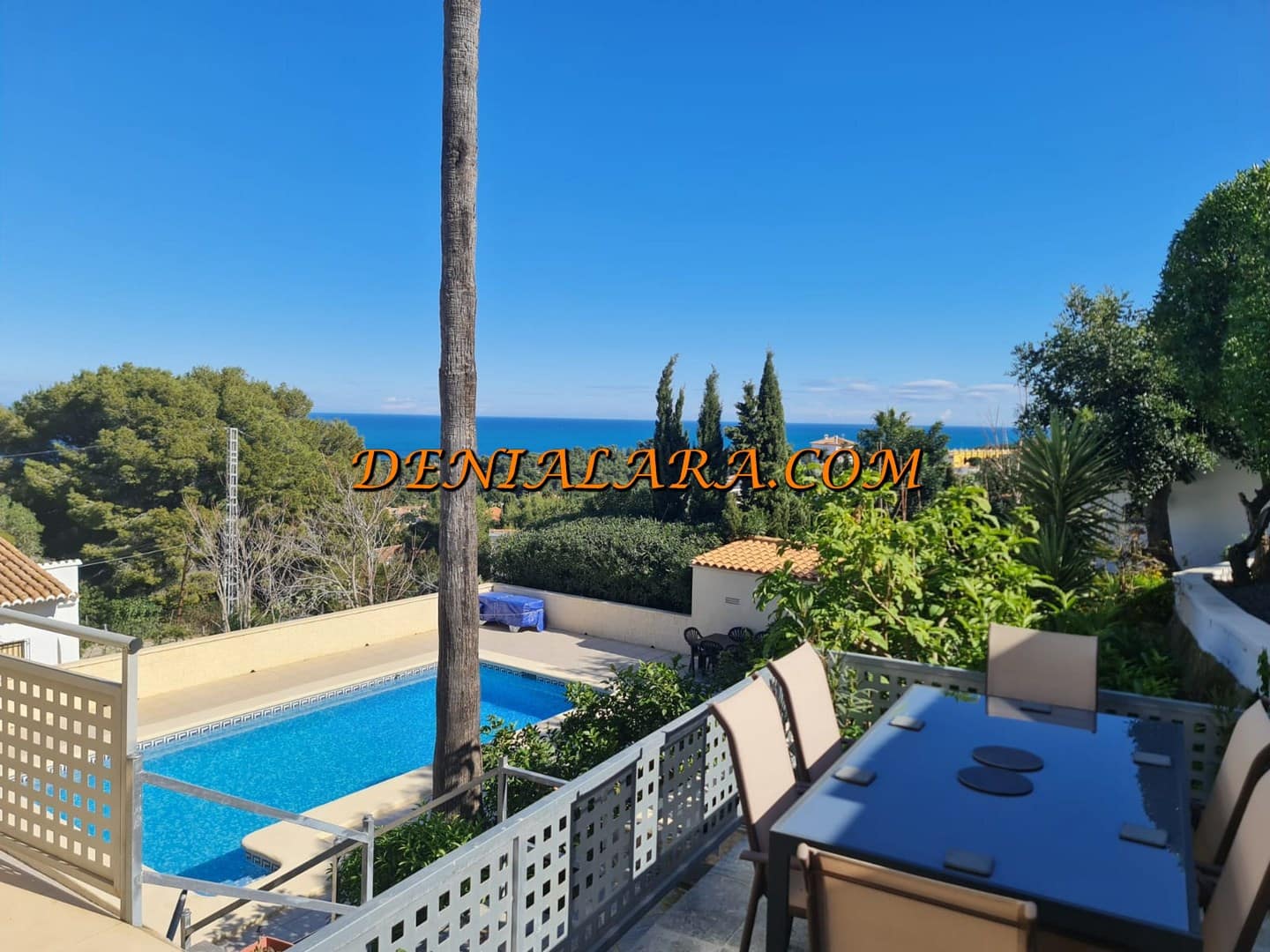 Chalet de 4 habitaciones en Dénia en venta con piscina garaje - 680.000 € (Ref: 6659778)