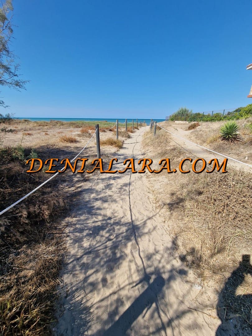 3 sovrum Lägenhet till salu i Denia med garage - 189 000 € (Ref: 7036626)