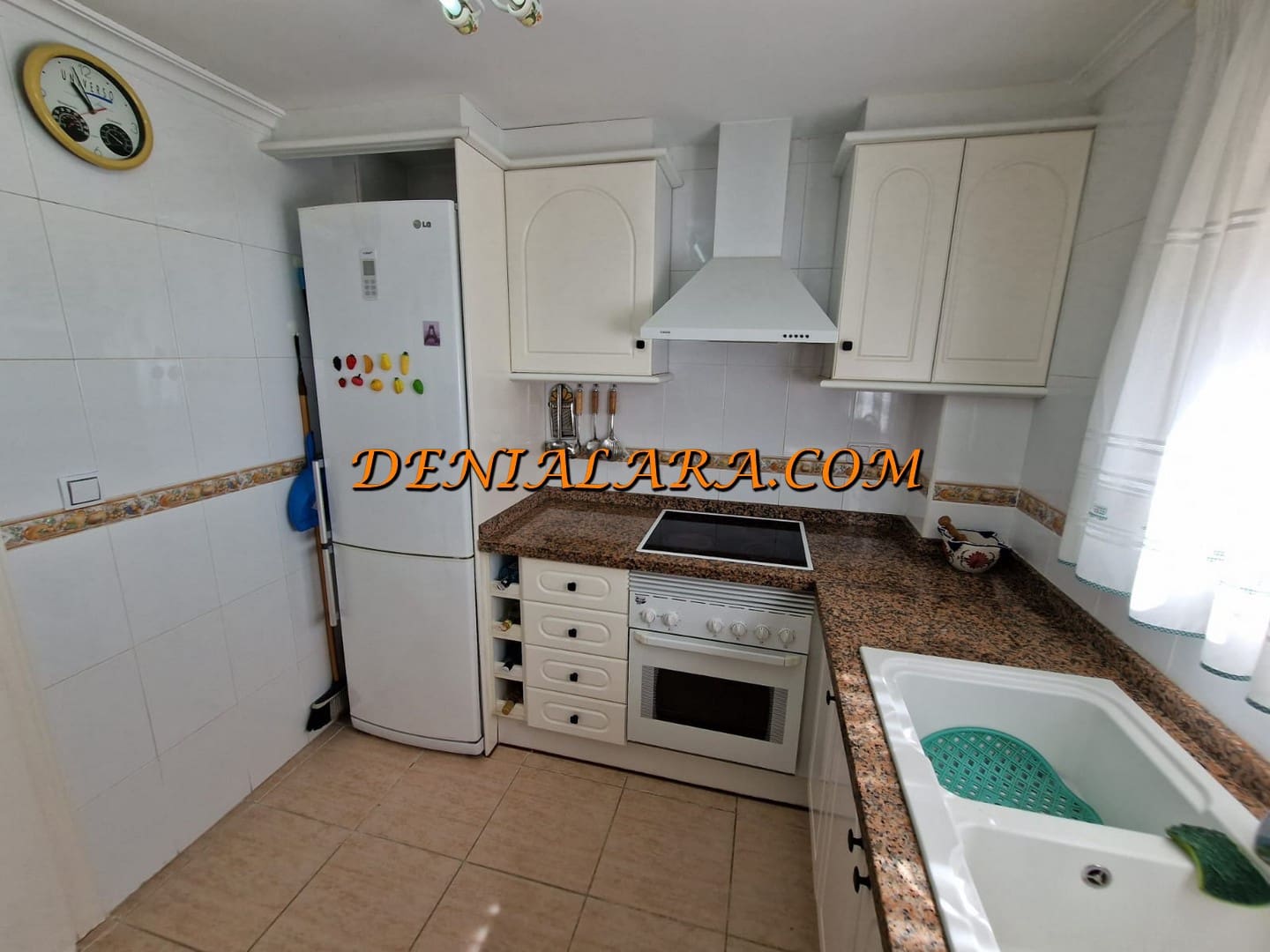 Appartement de 3 chambres à louer à Denia avec piscine garage - 700 € (Ref: 7098795)