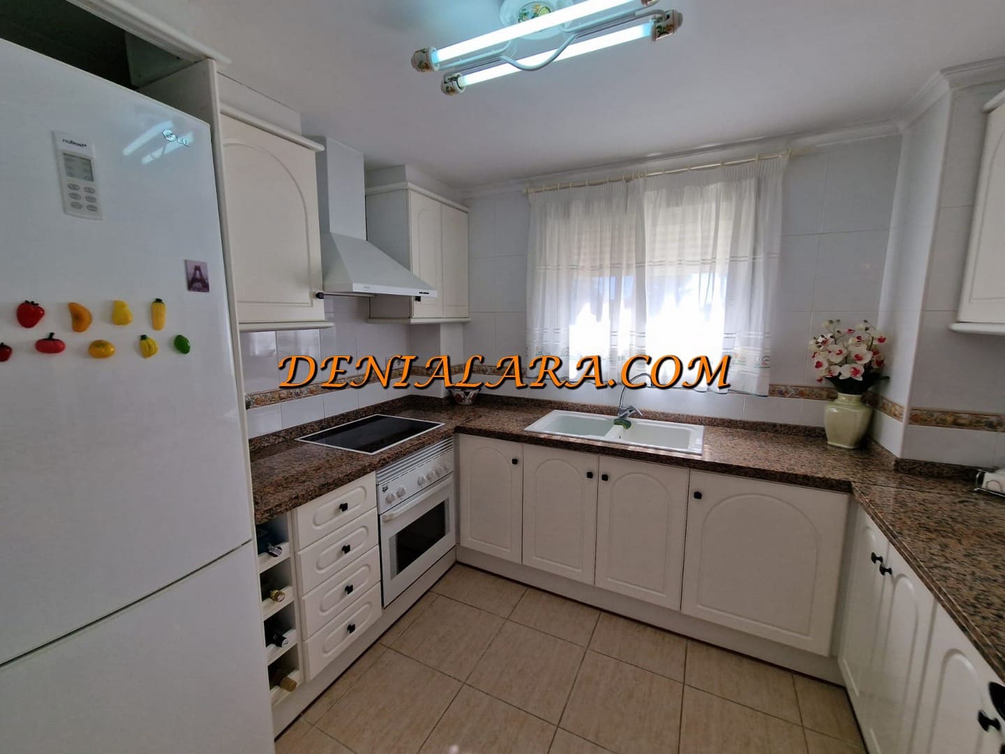 Appartement de 3 chambres à louer à Denia avec piscine garage - 700 € (Ref: 7098795)