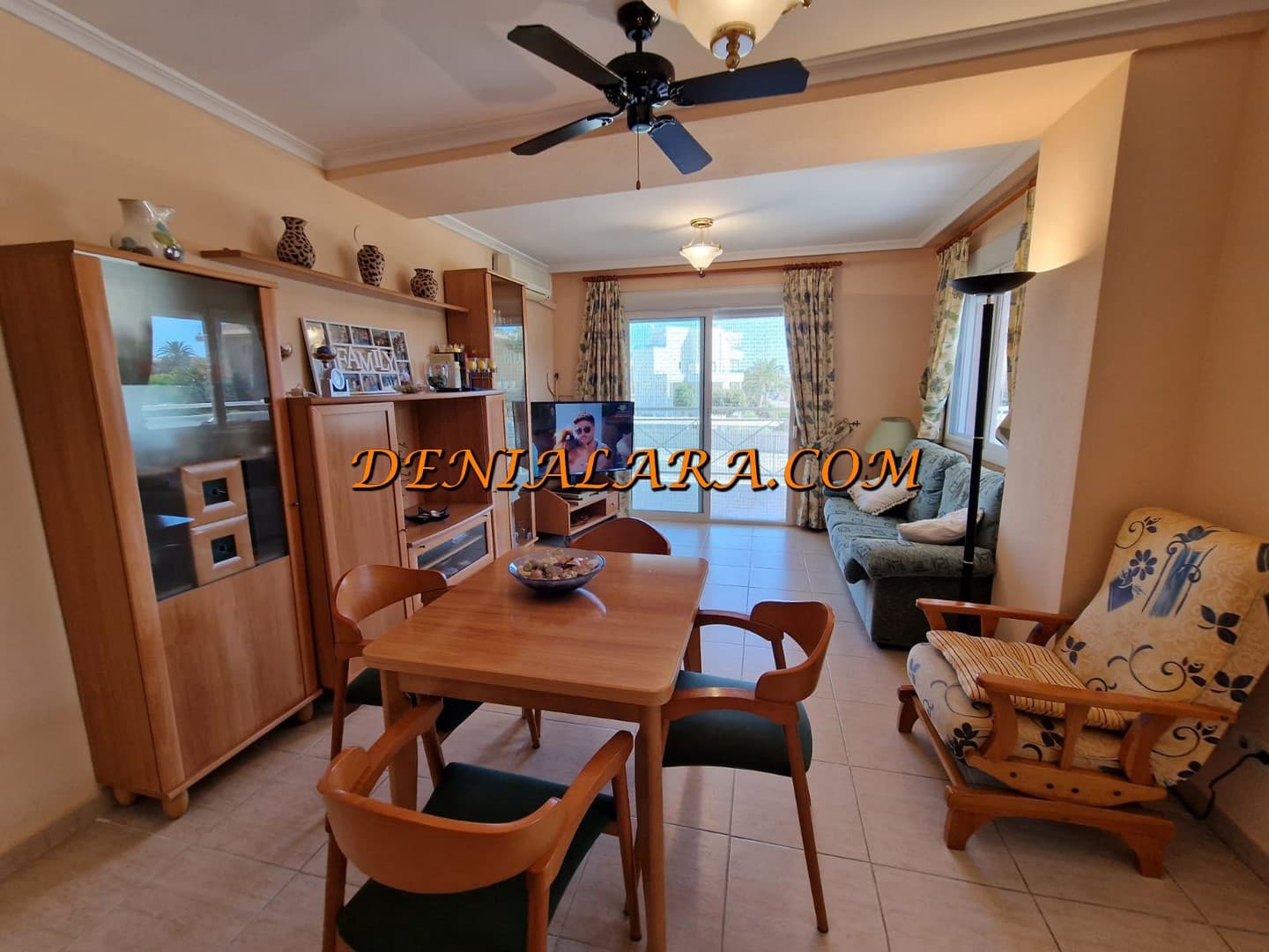 Appartement de 3 chambres à louer à Denia avec piscine garage - 700 € (Ref: 7098795)