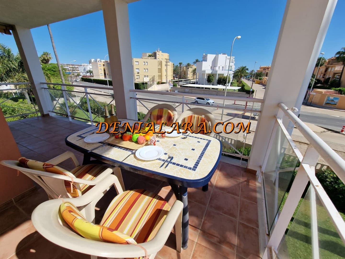 Appartement de 3 chambres à louer à Denia avec piscine garage - 700 € (Ref: 7098795)