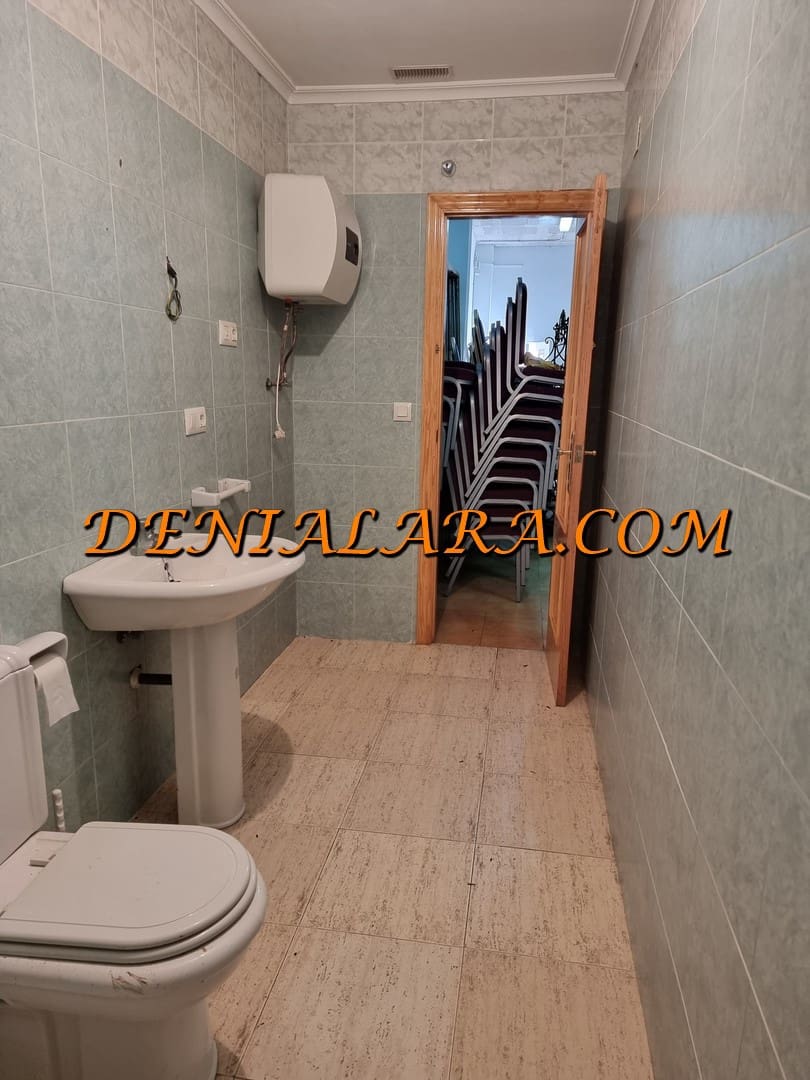 Kommersiell till salu i Denia - 135 000 € (Ref: 7542083)