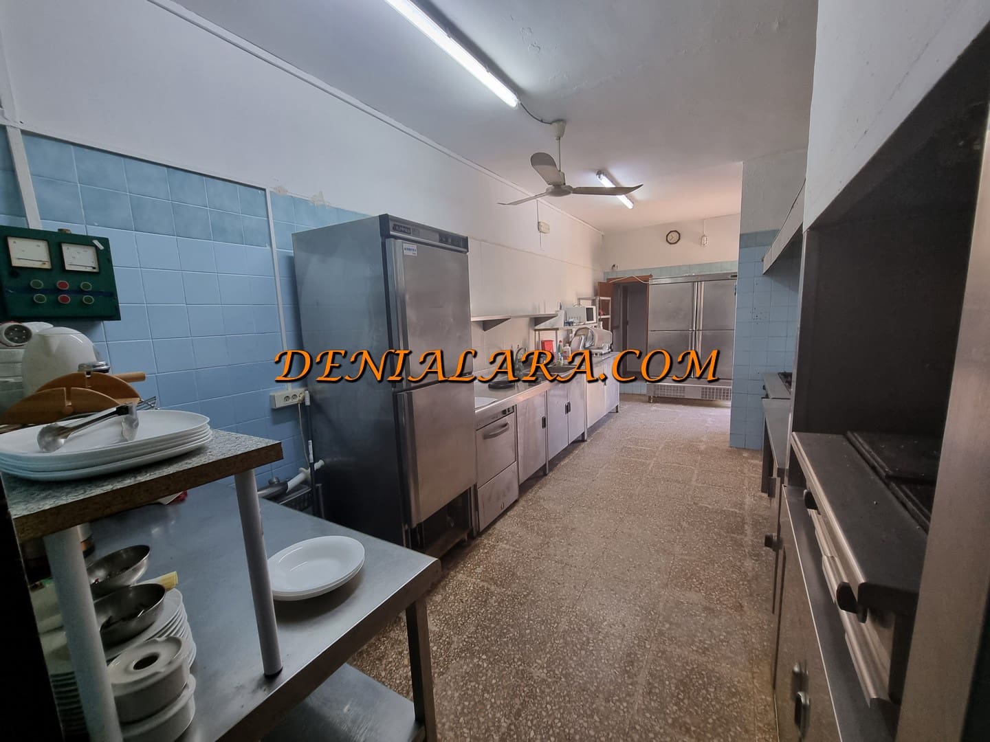 Restaurant/Bar for sale in Denia with garage - € 525,000 (Ref: 7542087)