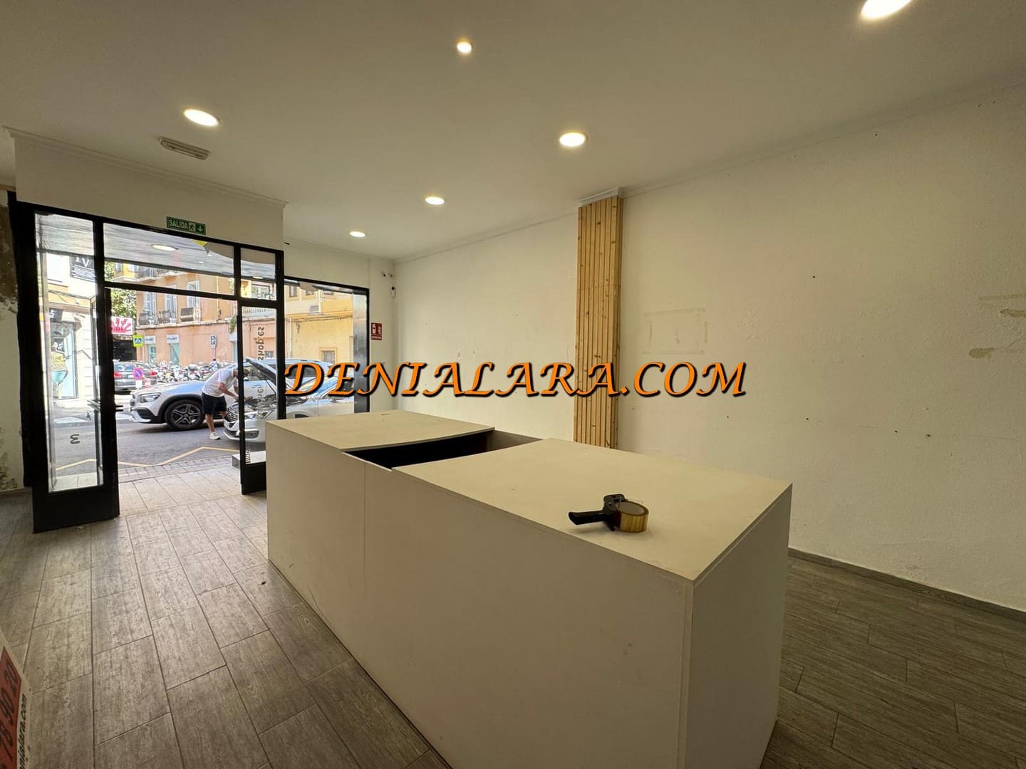 Commercial for rent in Denia - € 1,400 (Ref: 7542100)