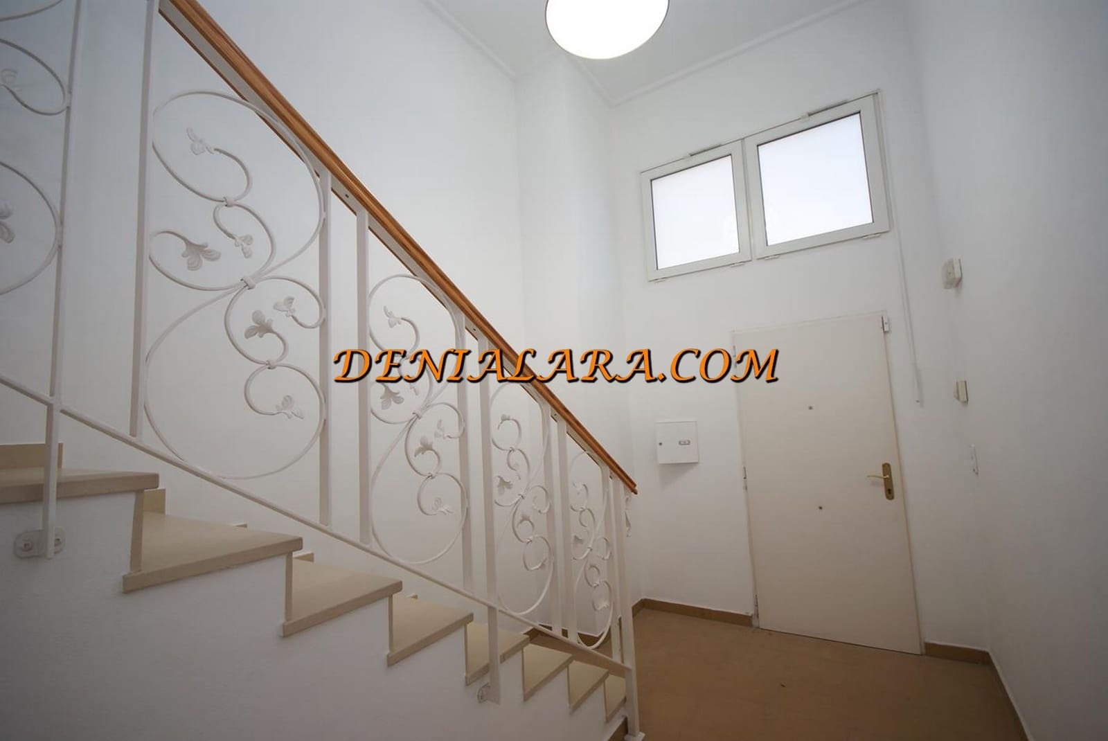 Erhverv til salg i Denia med garage - € 325.000 (Ref: 7578861)