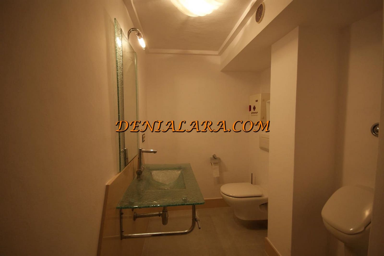 Erhverv til salg i Denia med garage - € 325.000 (Ref: 7578861)