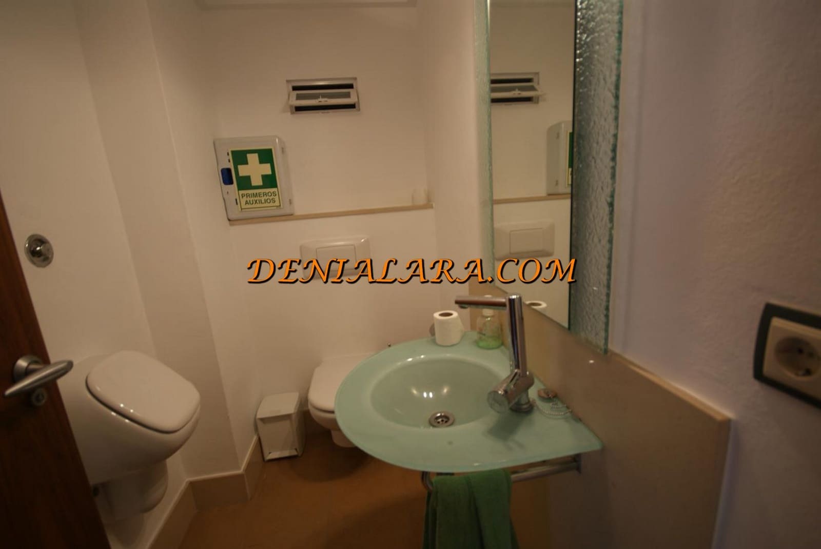 Erhverv til salg i Denia med garage - € 325.000 (Ref: 7578861)