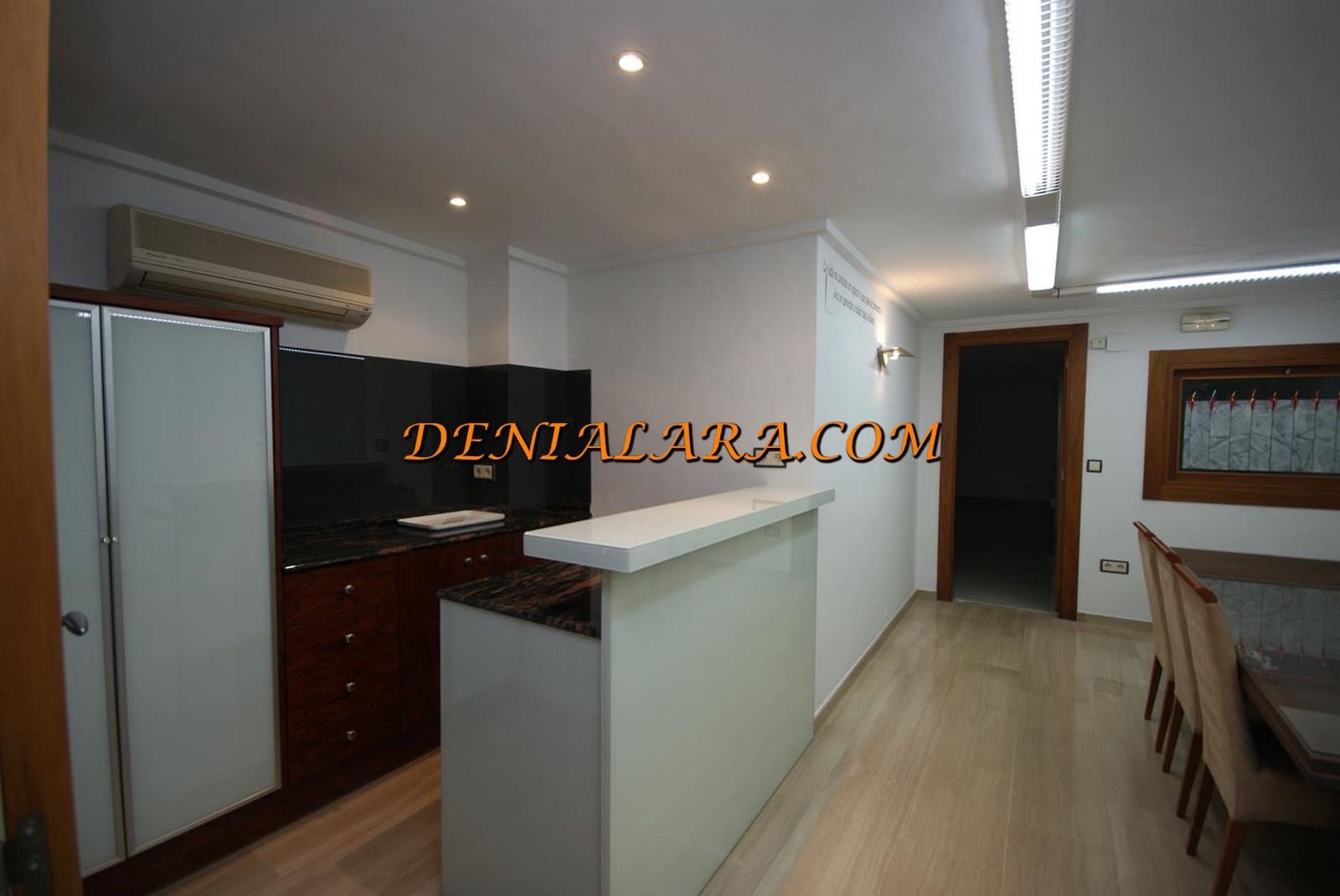 Erhverv til salg i Denia med garage - € 325.000 (Ref: 7578861)