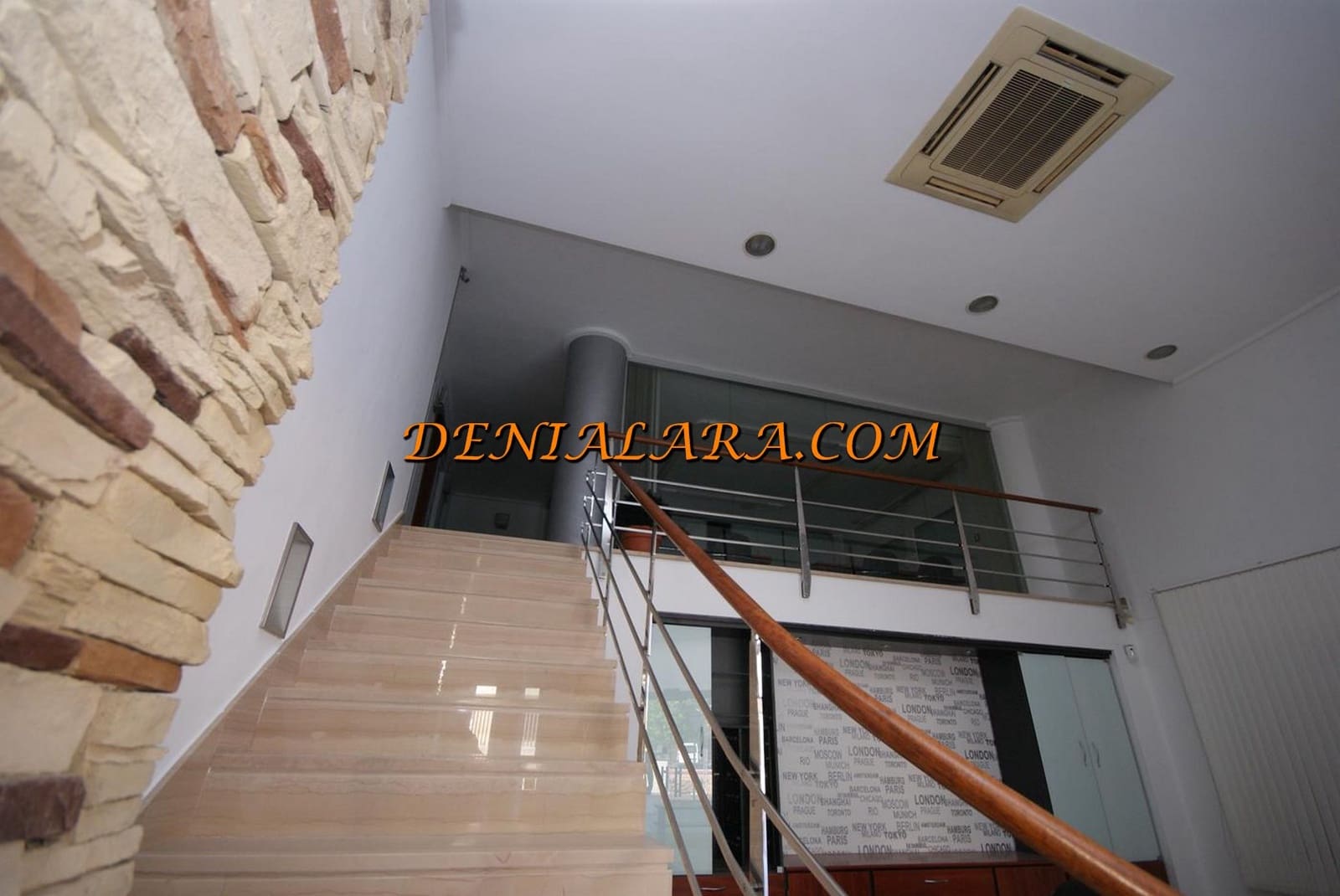 Erhverv til salg i Denia med garage - € 325.000 (Ref: 7578861)