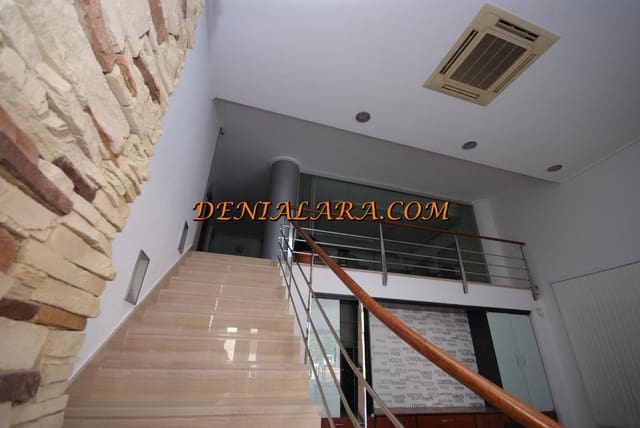 Erhverv til salg i Dénia med garage - € 325.000 (Ref: 7578861)