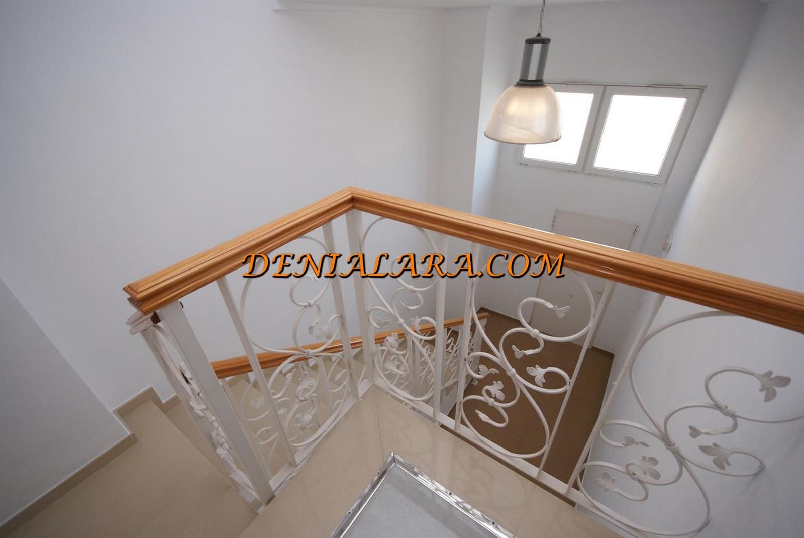 Erhverv til salg i Denia med garage - € 325.000 (Ref: 7578861)