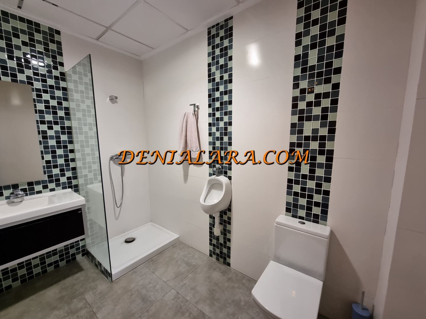 Kommersiell til salgs i Pego med garasje - € 950 000 (Ref: 7578879)