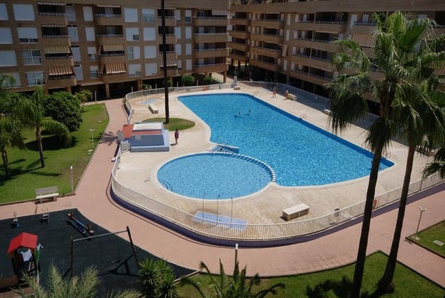 3 Zimmer Wohnung zu vermieten in Dénia mit Pool Garage - 850 € (Ref: 7778586)