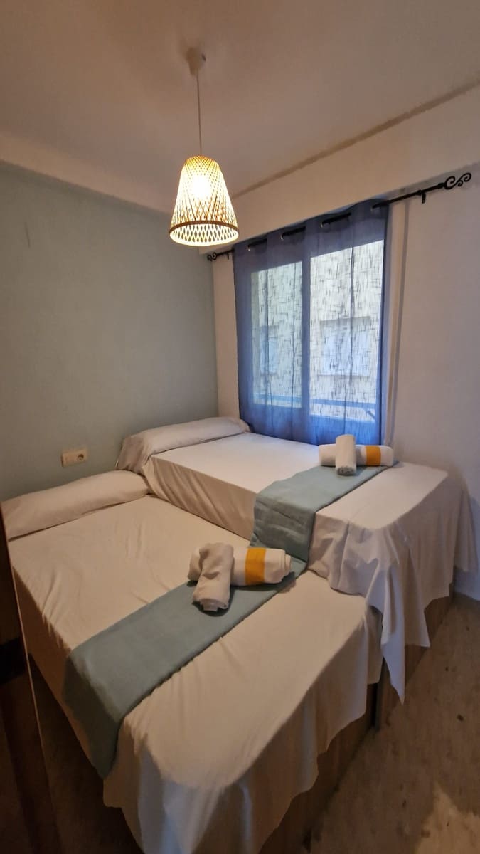 3 Zimmer Wohnung zu vermieten in Denia mit Pool Garage - 850 € (Ref: 7778586)