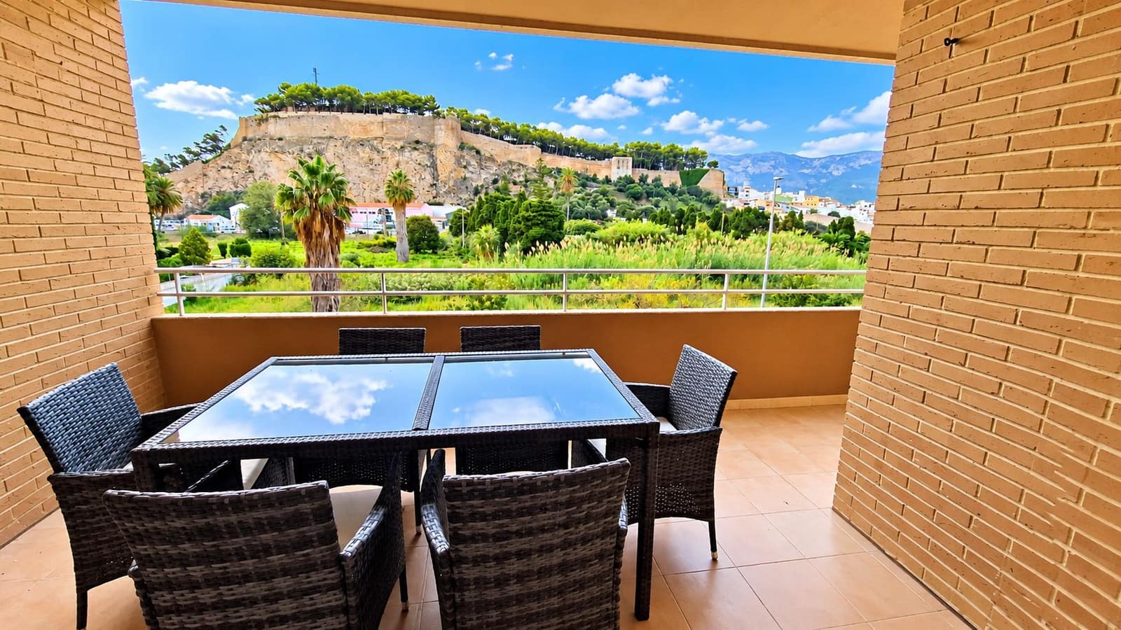3 Zimmer Wohnung zu vermieten in Denia mit Pool Garage - 850 € (Ref: 7778586)