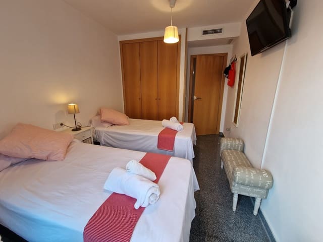 3 slaapkamer Flat te huur in Dénia met zwembad garage - € 650 (Ref: 7778587)