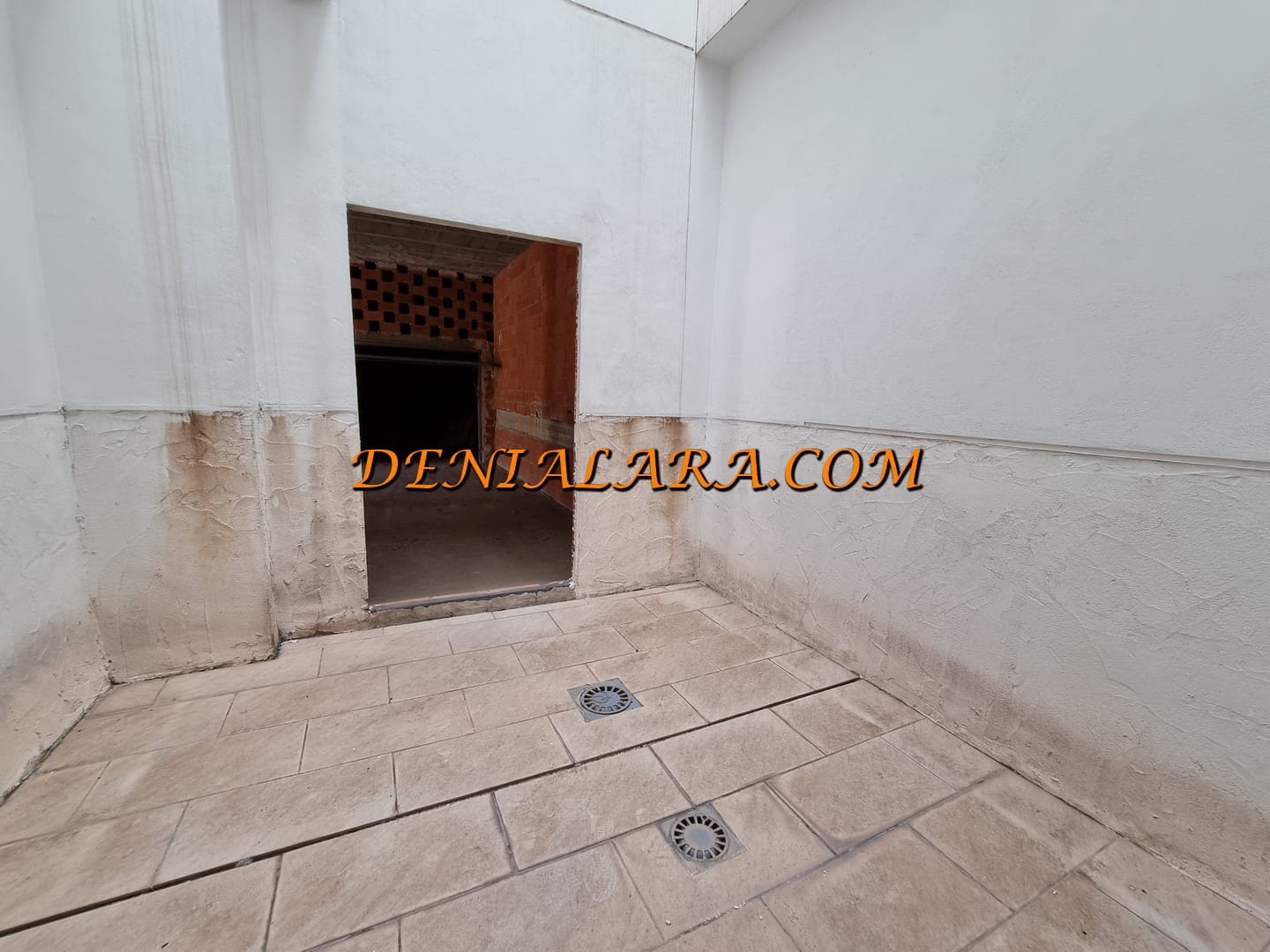 Kommersiell til salgs i Pego - € 107 999 (Ref: 7859456)