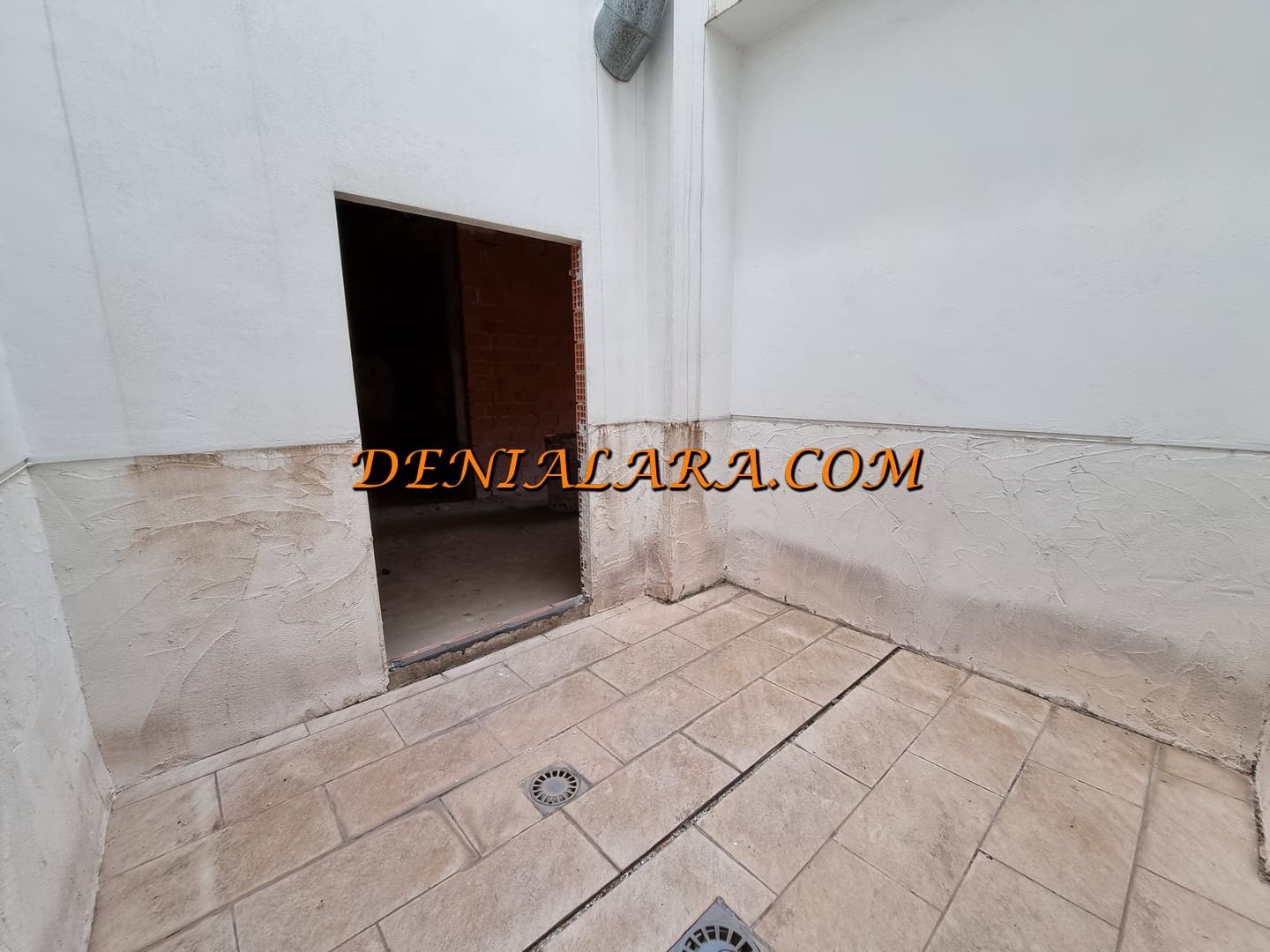 Kommersiell til salgs i Pego - € 107 999 (Ref: 7859456)