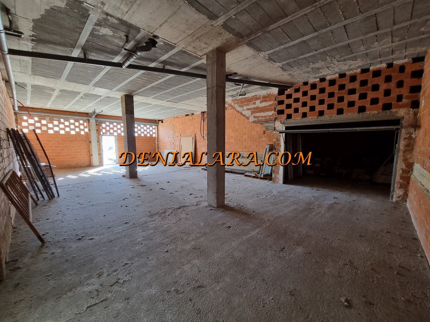 Kommersiell til salgs i Pego - € 107 999 (Ref: 7859456)