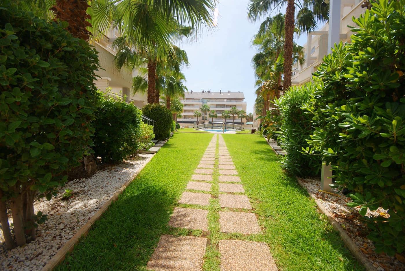 2 soveværelse Lejlighed til leje i Denia med swimmingpool garage - € 1.100 (Ref: 8004699)