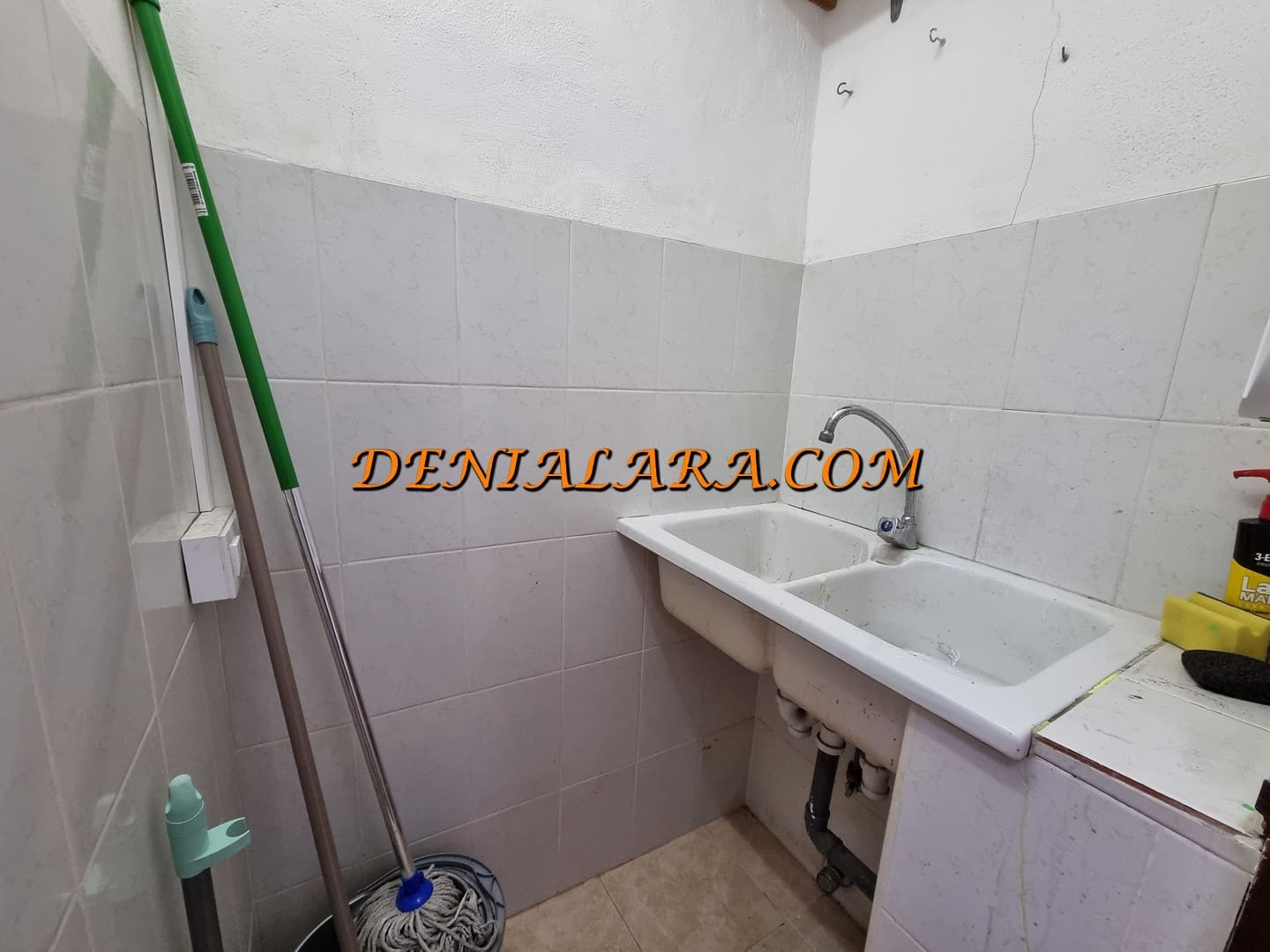 Kommersiell till salu i Denia - 345 000 € (Ref: 8057044)