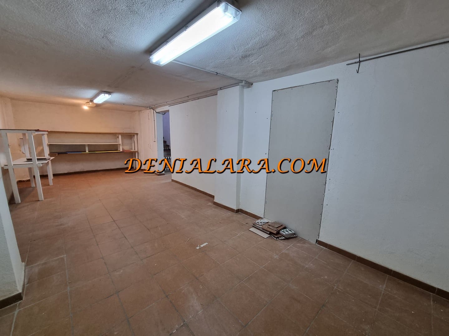 Kommersiell till salu i Denia - 345 000 € (Ref: 8057044)