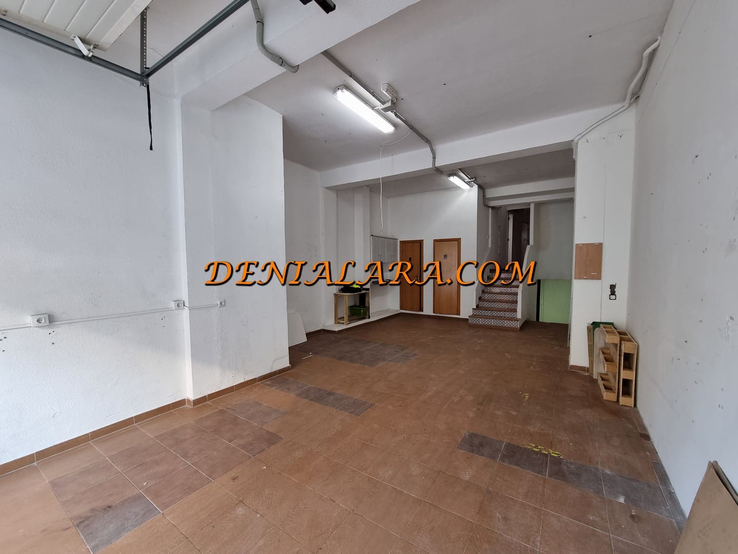 Kommersiell till salu i Denia - 345 000 € (Ref: 8057044)